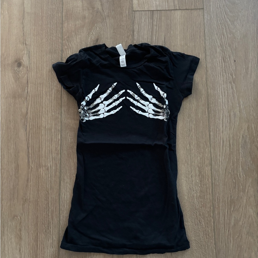 XS Women’s Skeleton hands shirt